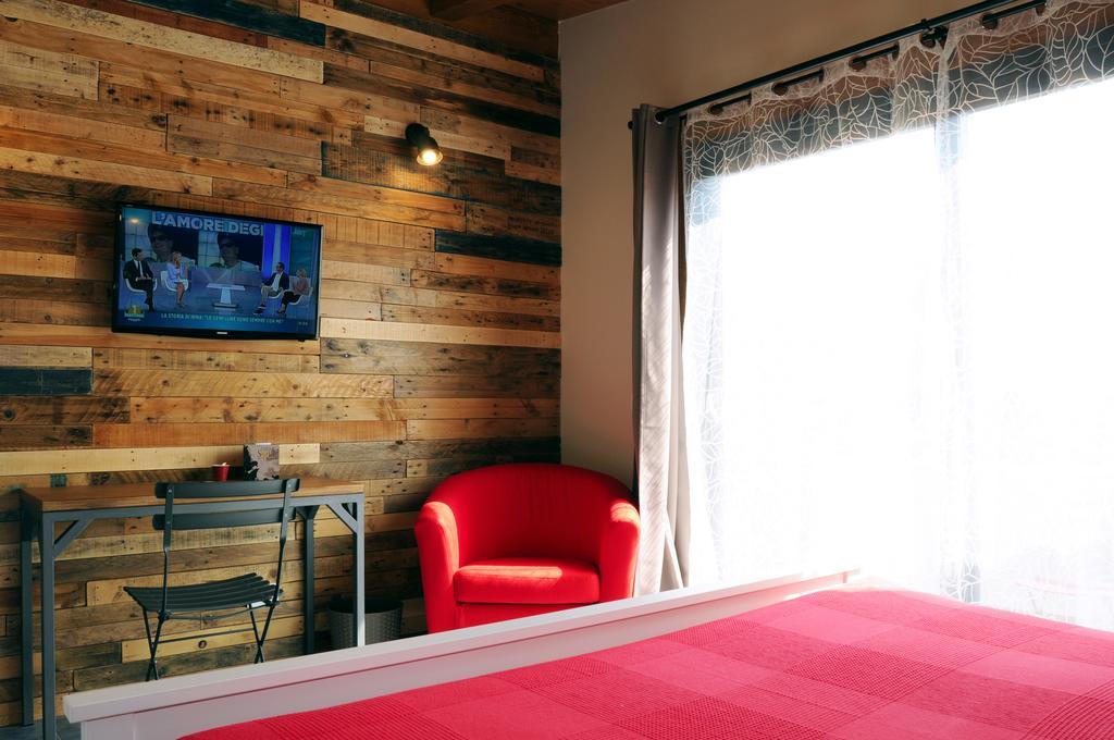 Terrasole Bakery B&B แตร์ราซีนี ภายนอก รูปภาพ
