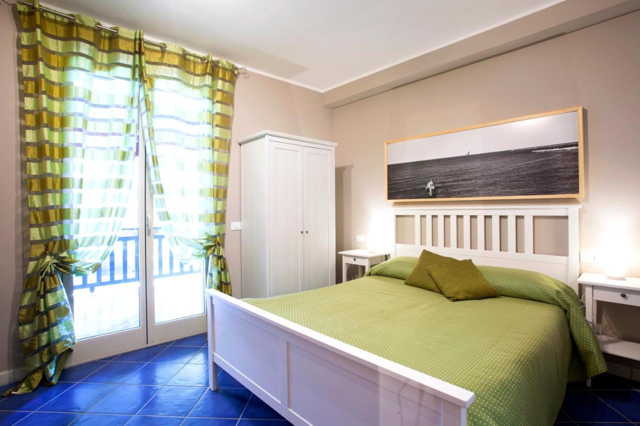 Terrasole Bakery B&B แตร์ราซีนี ภายนอก รูปภาพ