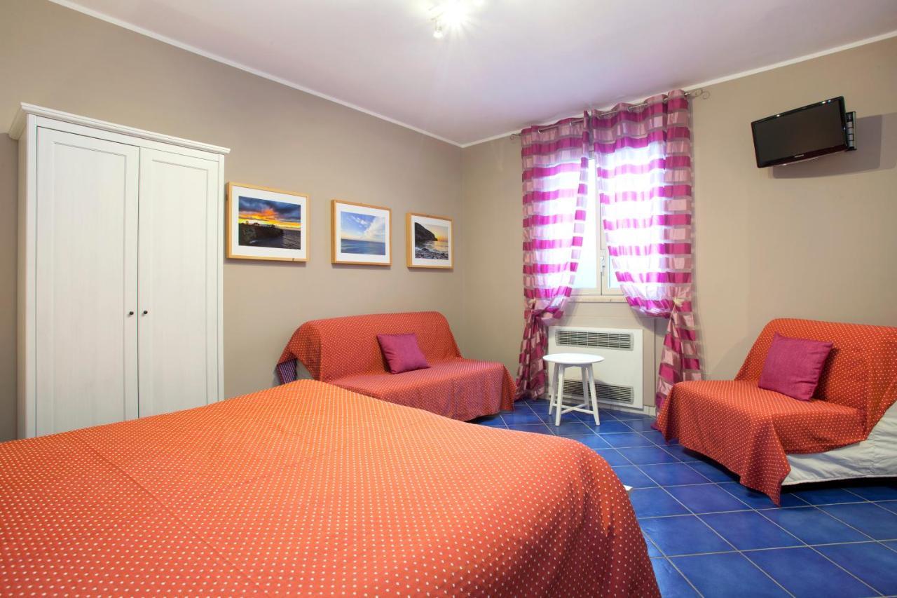 Terrasole Bakery B&B แตร์ราซีนี ภายนอก รูปภาพ